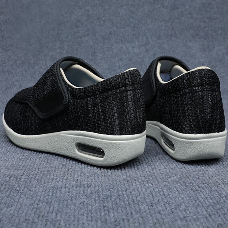 Men's Orthopedic Shoes with Wide Fit and Flexible Sole