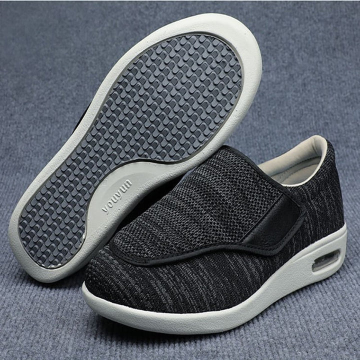 Men's Orthopedic Shoes with Wide Fit and Flexible Sole