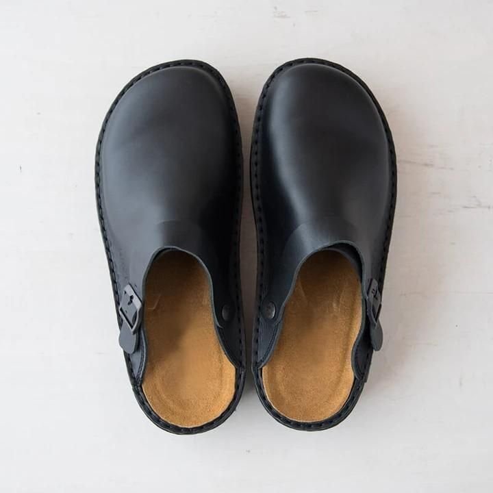 Men's Clogs with Adjustable Buckle and Ergonomic Footbed