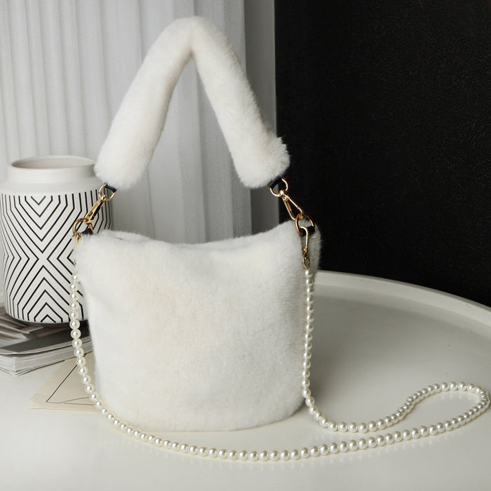 Madison | Fluffy Bucket Bag with Faux Pearl Chain