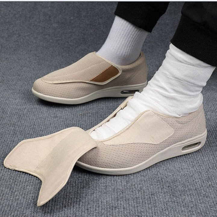 Men's Orthopedic Shoes with Wide Fit and Flexible Sole