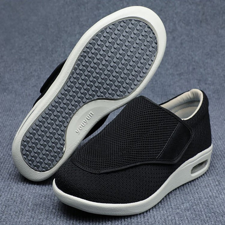 Men's Orthopedic Shoes with Wide Fit and Flexible Sole
