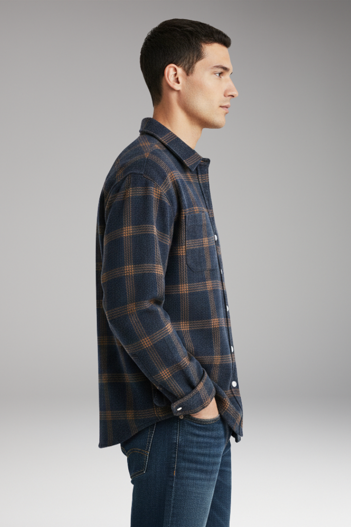 Men's Flannel Shirt with Classic Collar and Long Sleeves