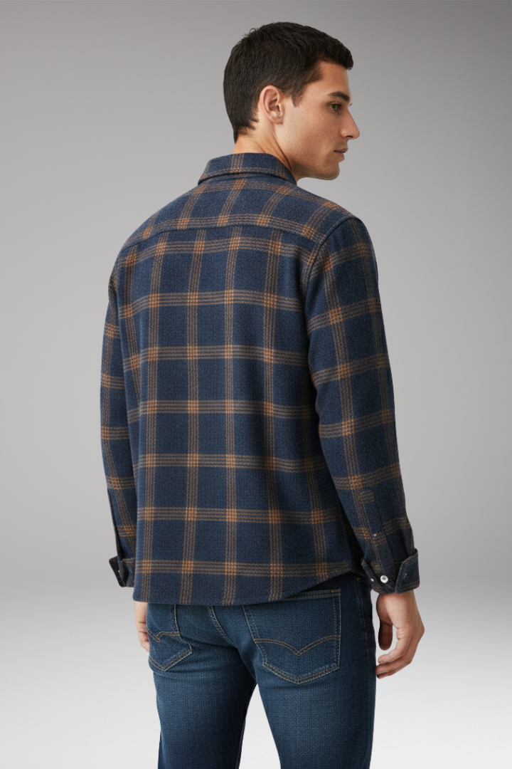 Men's Flannel Shirt with Classic Collar and Long Sleeves