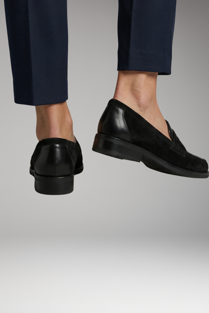 Men's Loafers with Orthopedic Footbed and Croco Embossing