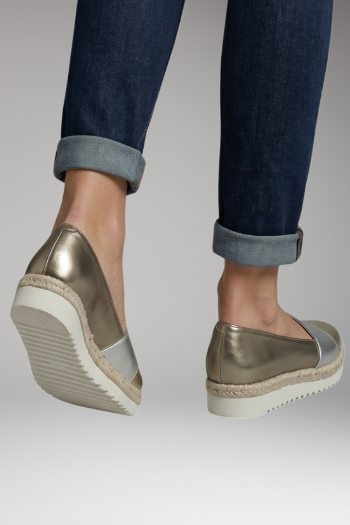 Men's Orthopedic Shoes with Cushioned Insoles and Ergonomic Design