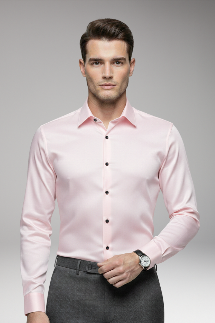 Men's Shirt with Pointed Collar and Button Closure
