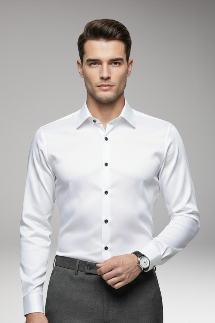 Men's Shirt with Pointed Collar and Button Closure