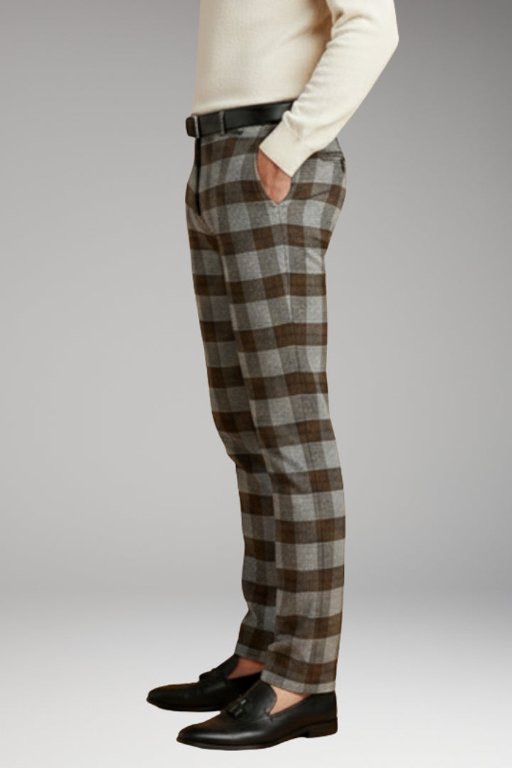 Men's Trousers with Checkered Pattern and Side Pockets