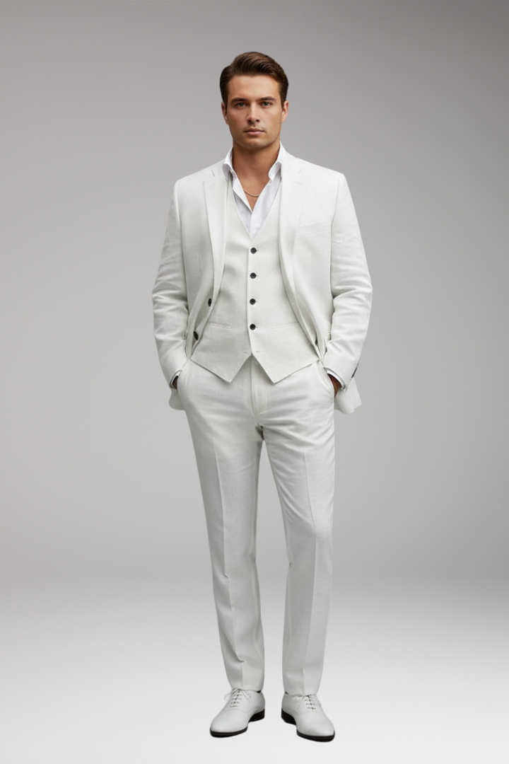 Men's Three-Piece Suit with Buttoned Jacket and Waistcoat