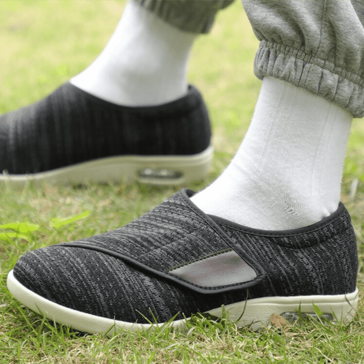 Men's Orthopedic Shoes with Wide Fit and Flexible Sole
