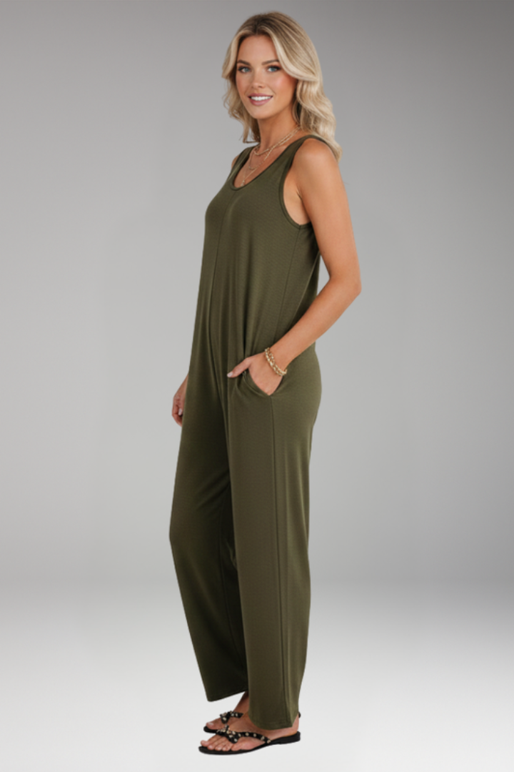 Women Sleeveless Jumpsuit with Round Neck and Wide Legs