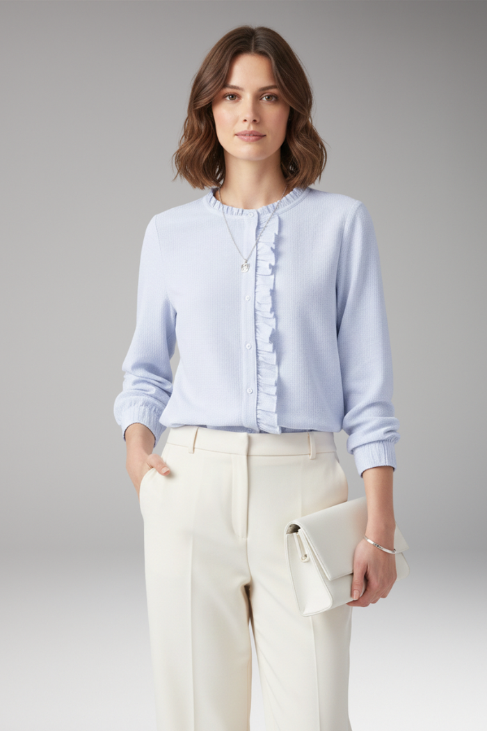 Women's Blouse with Round Neckline and Even Exterior