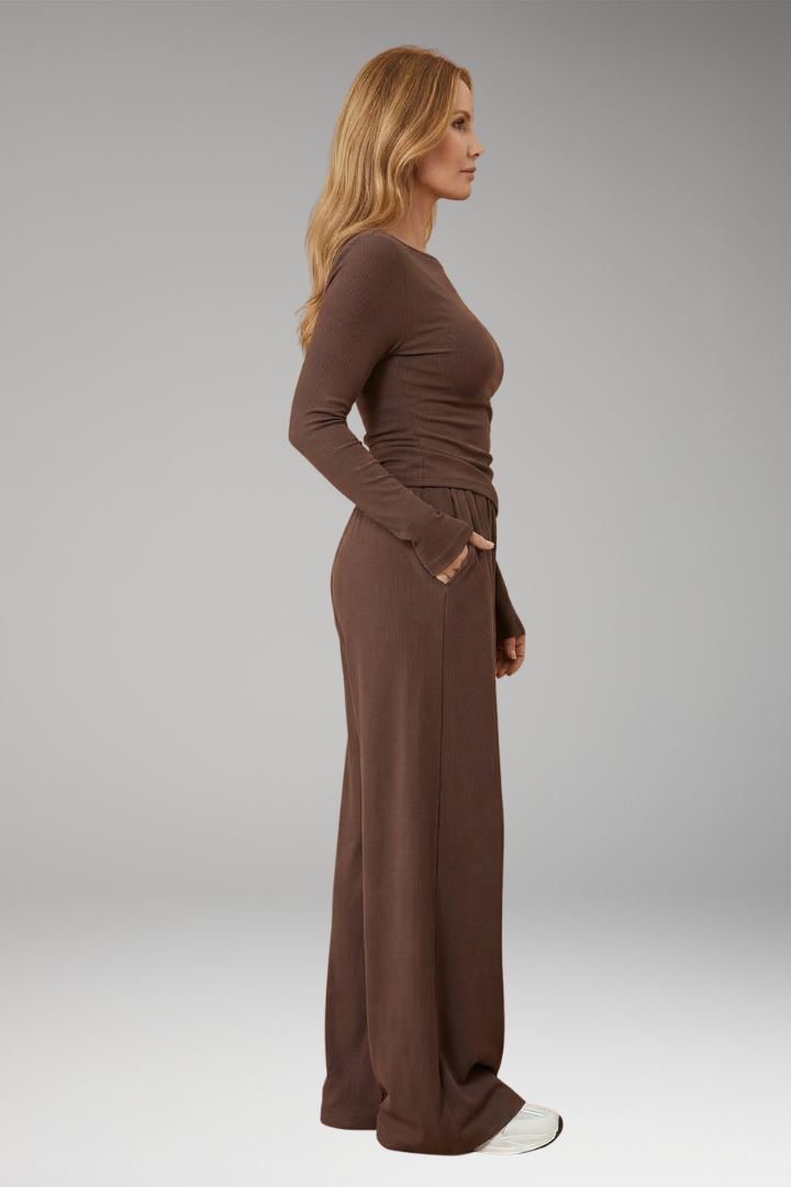 Women's Elegant Cosy Set with Relaxed Fit and Timeless Design