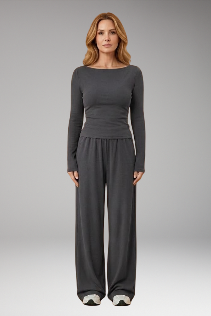 Women's Elegant Cosy Set with Relaxed Fit and Timeless Design