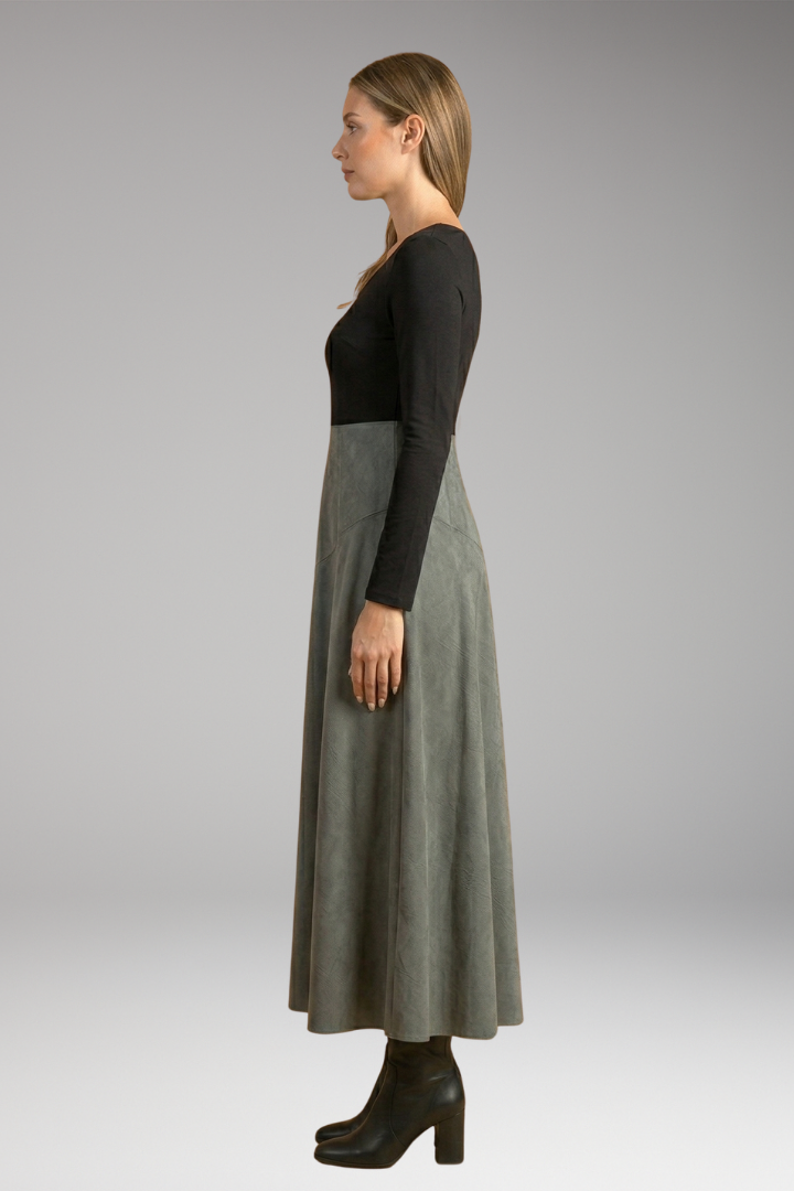 Women's Elegant Midi Dress with A-Line Cut and Pleated Skirt