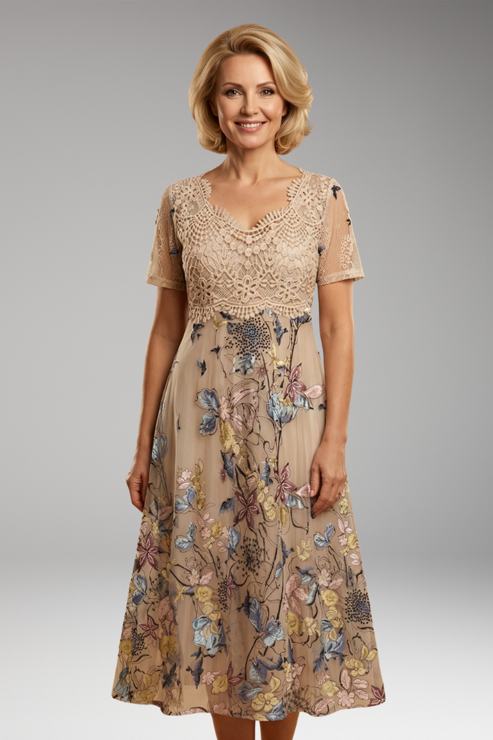Women's Graphic Lace Midi Dress with V-Neckline and Short Sleeves