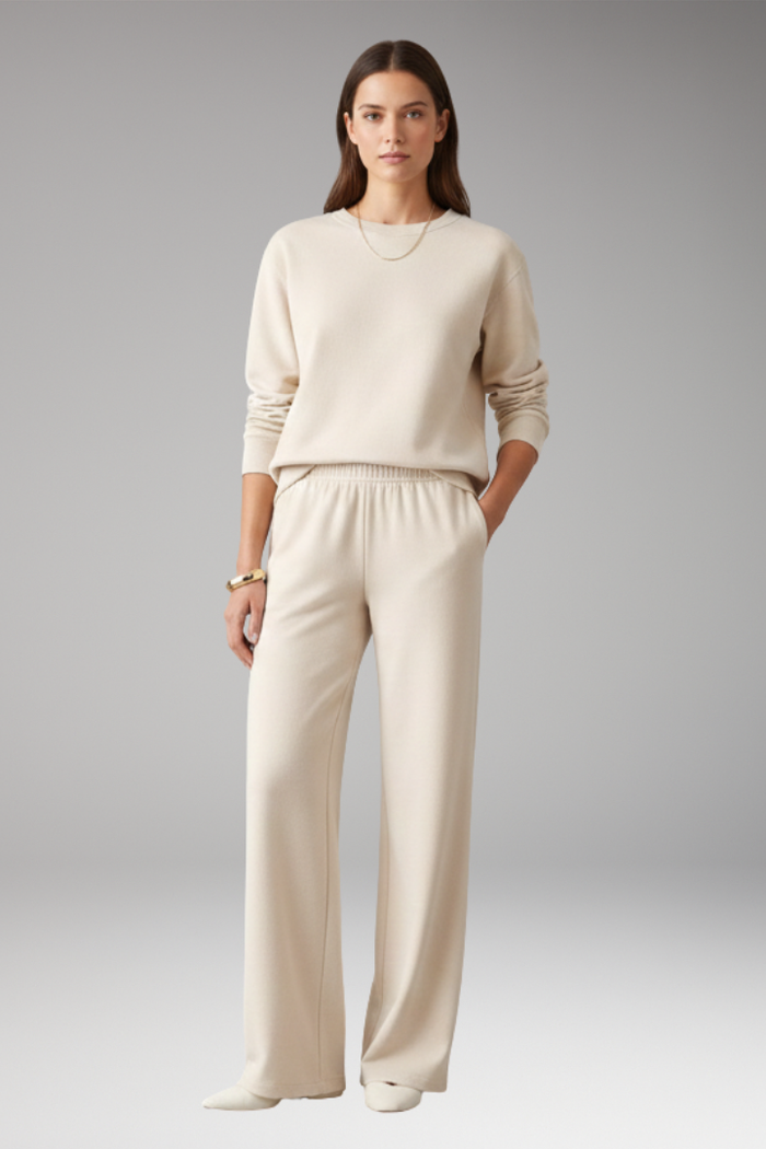 Women's Lounge Set with Round Neckline and Elastic Waistband