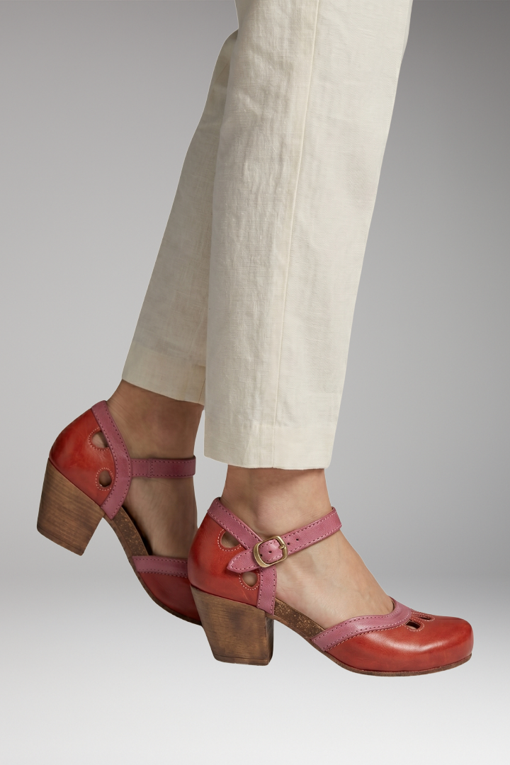 Women's Orthopaedic Sandals with Low Heel and Contoured Footbed