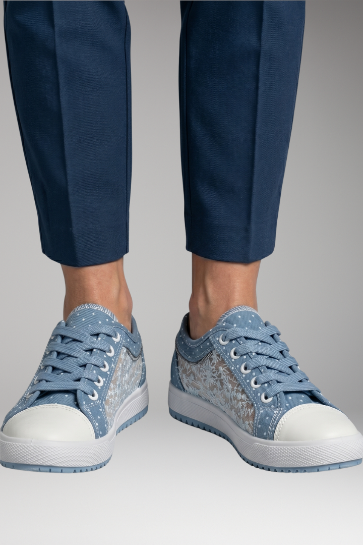 Women's Orthopaedic Sneakers with Arch Support and Cushioned Sole