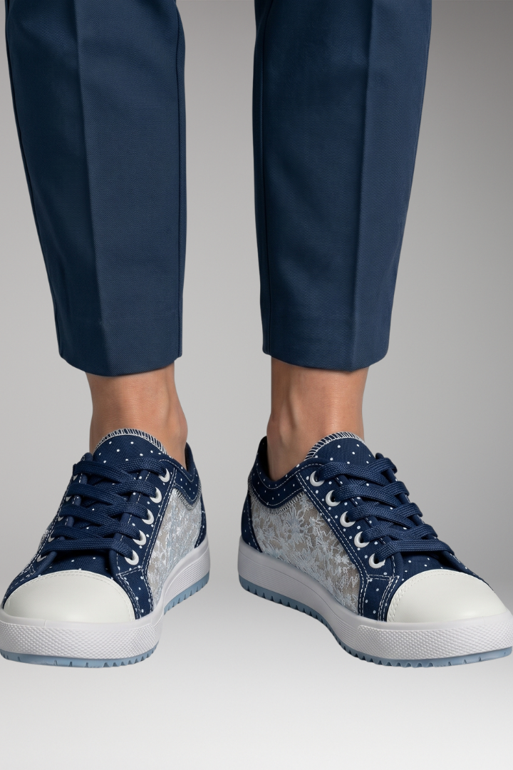Women's Orthopaedic Sneakers with Arch Support and Cushioned Sole