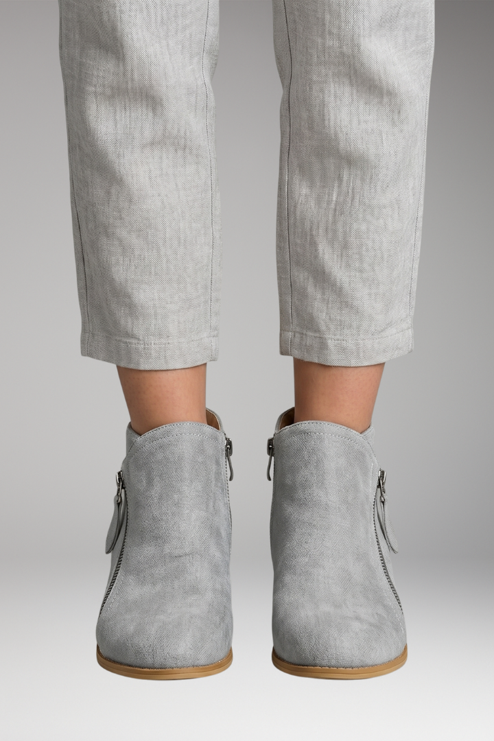 Women's Orthopedic Boots with Supportive Cushioning and Classic Design