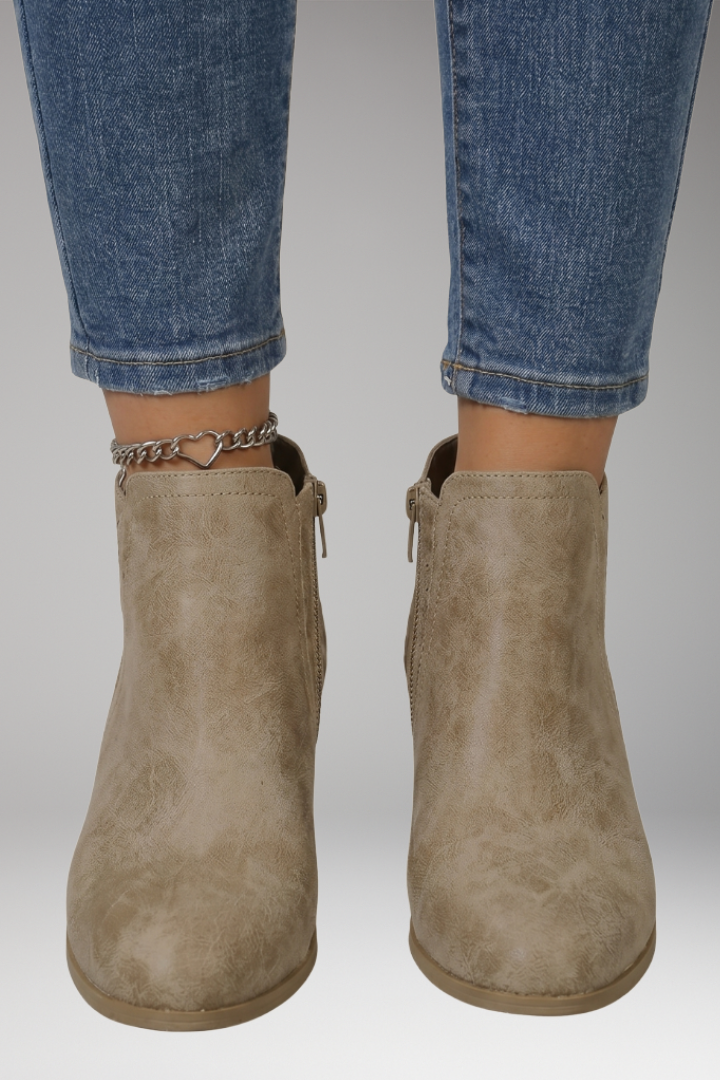 Women's Orthopedic Boots with Targeted Support and Breathable Comfort