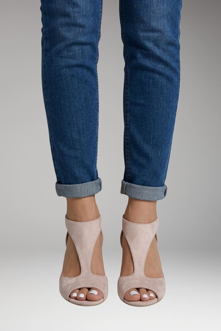 Women's Orthopedic Heels with Heel Stability and Stretchable Design