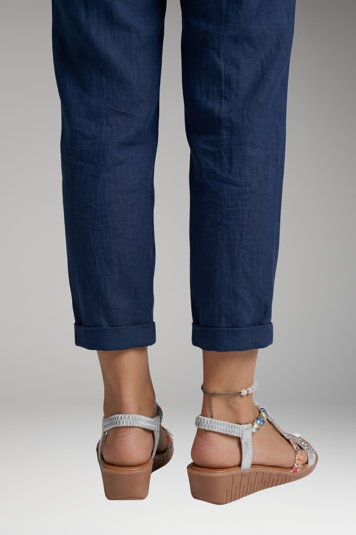 Women's Orthopedic Sandals with Adjustable Straps and Contoured Soles
