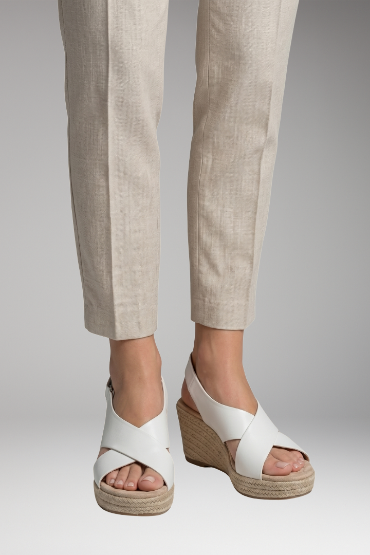 Women's Orthopedic Sandals with Cushioned Sole and Adjustable Straps