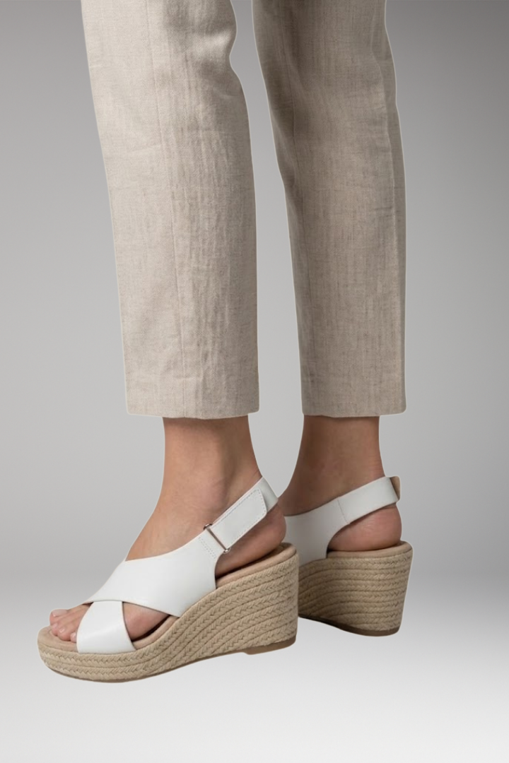 Women's Orthopedic Sandals with Cushioned Sole and Adjustable Straps