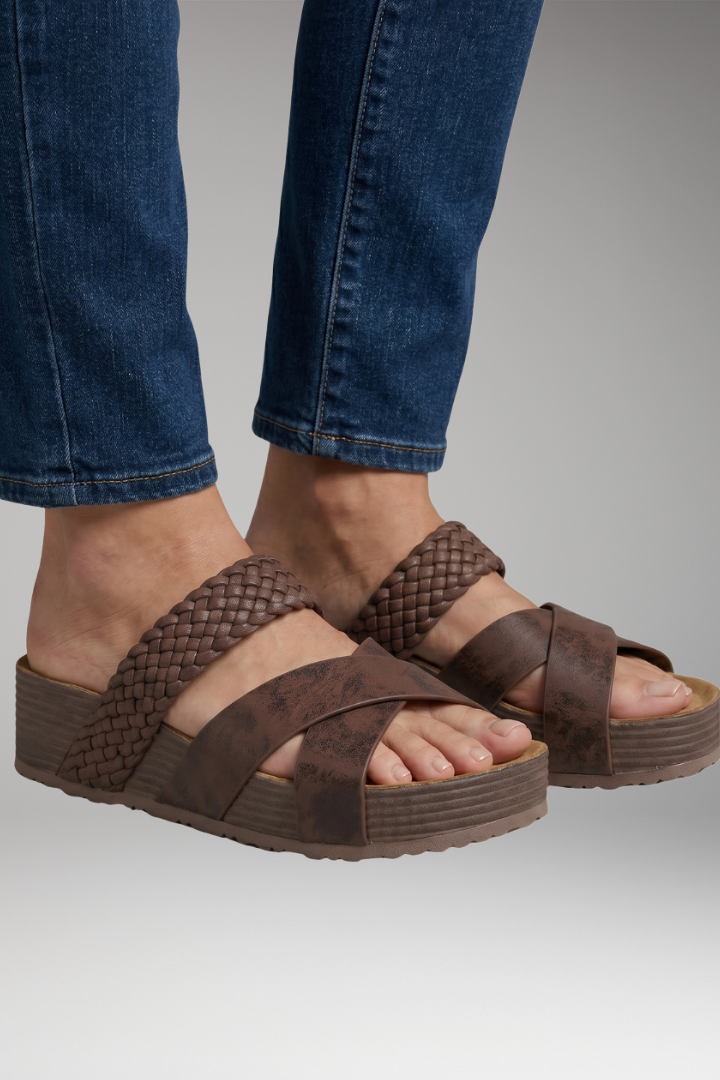 Women's Orthopedic Sandals with Cushioned Soles and Adjustable Straps