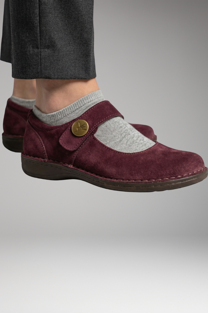 Women's Orthopedic Shoes with Built-In Support and Breathable Comfort