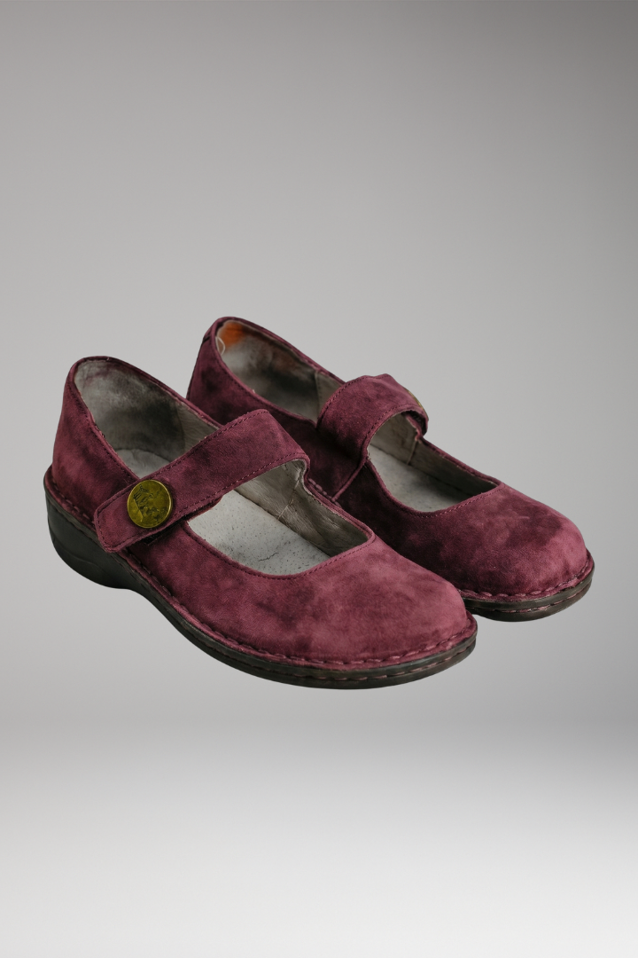 Women's Orthopedic Shoes with Built-In Support and Breathable Comfort