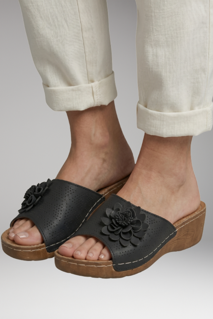Women's Orthopedic Shoes with Cushioned Arch and Handstitched Construction