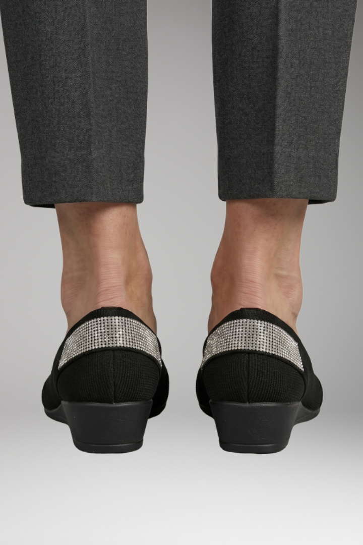 Women's Orthopedic Shoes with Pain Relief and Posture Support