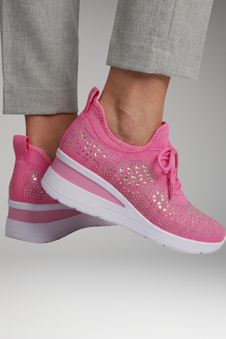 Women's Orthopedic Shoes with Supportive Heel and Adjustable Strap