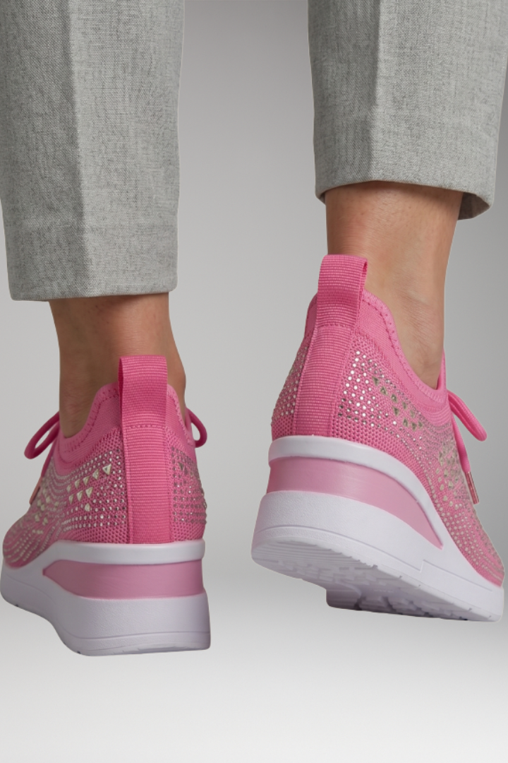 Women's Orthopedic Shoes with Supportive Heel and Adjustable Strap
