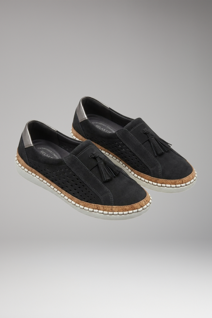 Women's Orthopedic Slip-On Sneakers with Cushioned Insole and Ergonomic Support