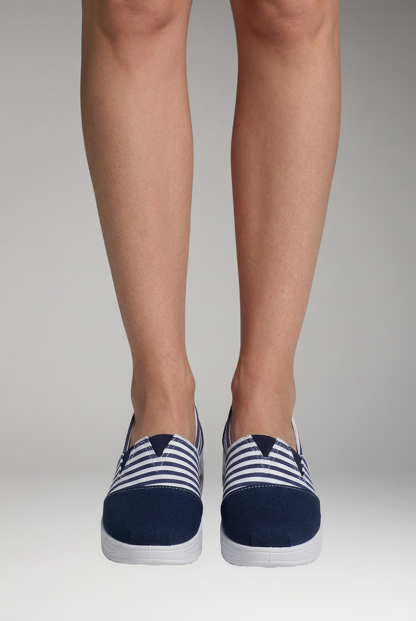 Women's Orthopedic Sneakers with All-Day Foot Support and Lightweight Design
