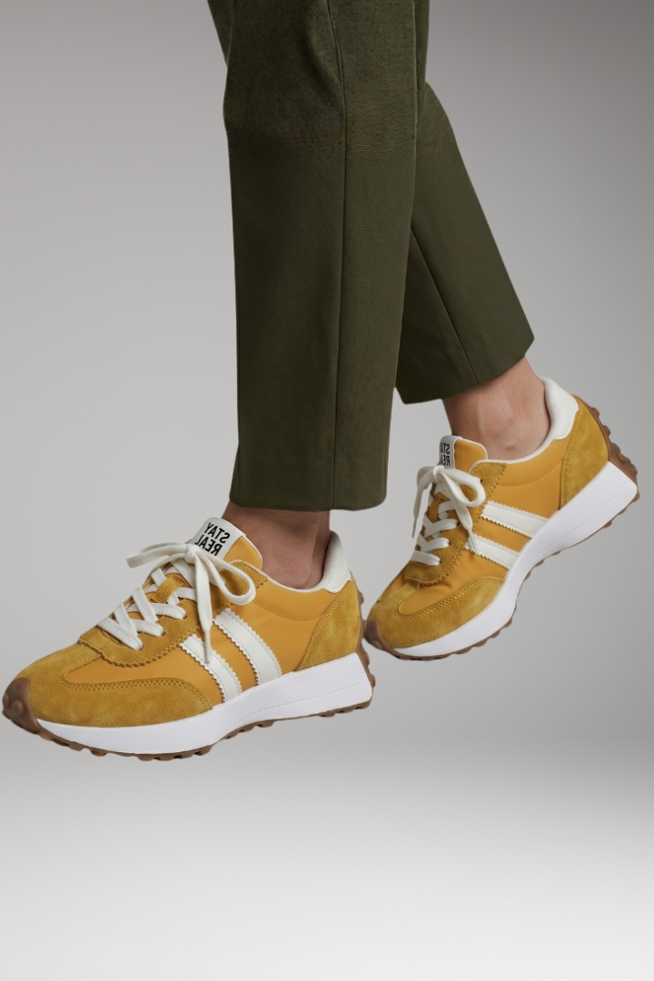 Women's Orthopedic Sneakers with Arch Support and Padded Uppers
