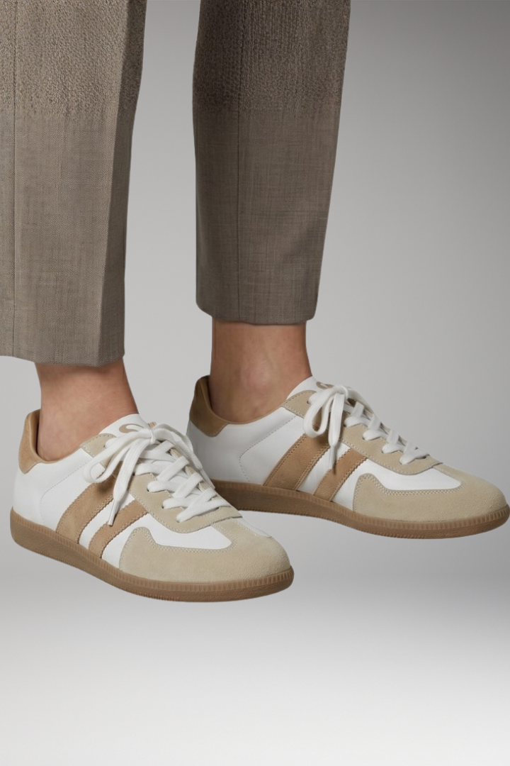 Women's Orthopedic Sneakers with Arch Support and Wide Toe Box