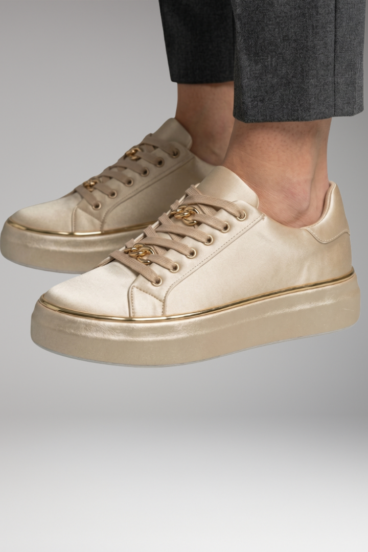 Women's Orthopedic Sneakers with Shock-Absorbing Soles and Secure Lace-Up Fit
