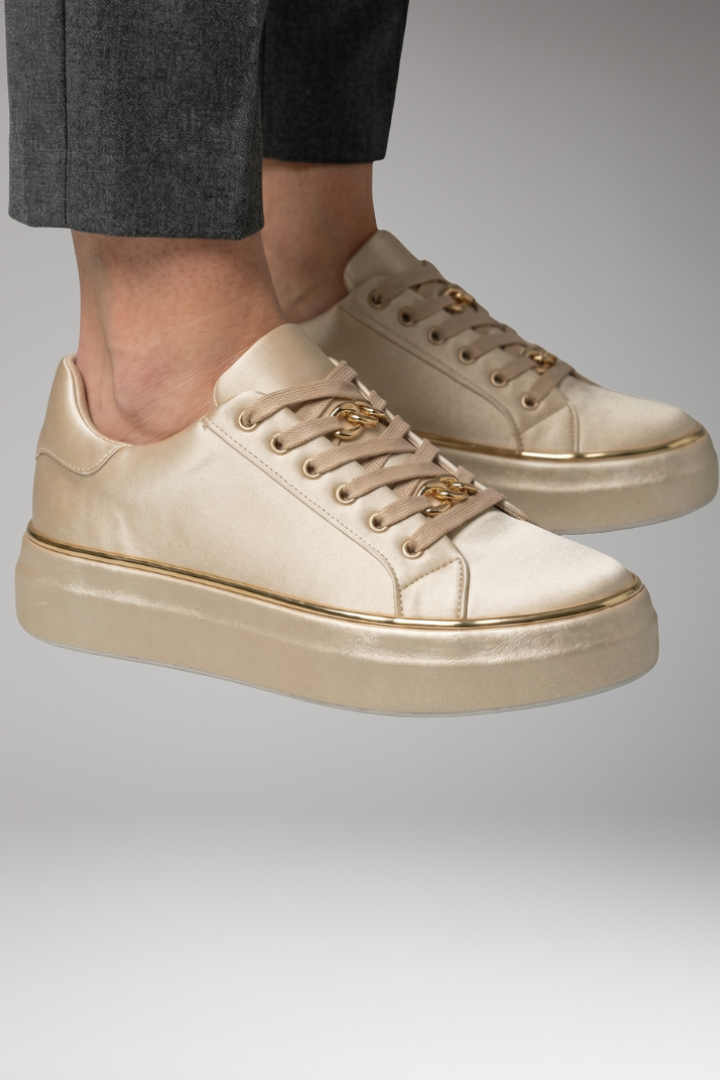 Women's Orthopedic Sneakers with Shock-Absorbing Soles and Secure Lace-Up Fit