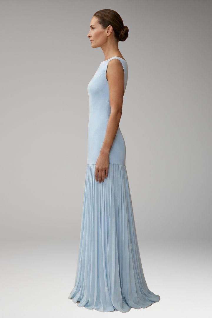 Women's Pleated Maxi Dress with Sleeveless Bodice and Flowing Skirt