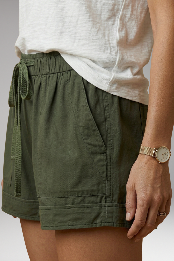 Women's Relaxed Drawstring Shorts with Adjustable Waist and Soft Fabric