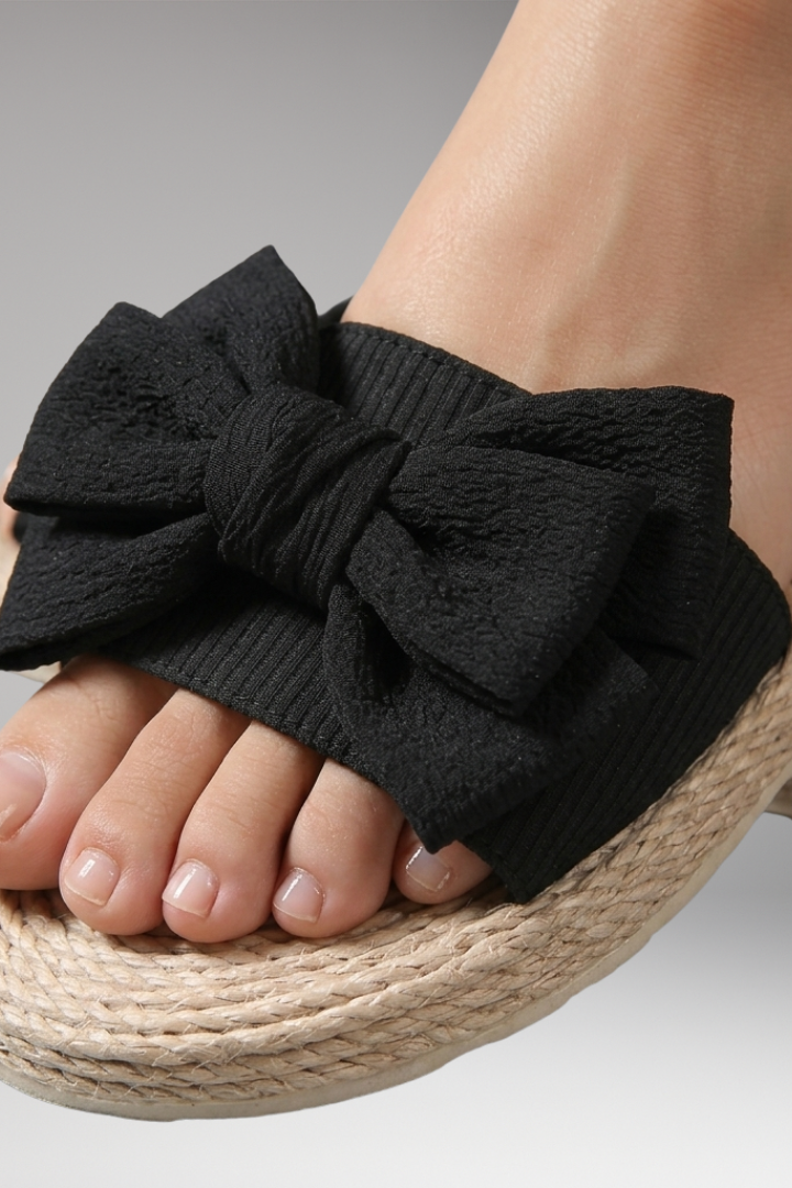 Women's Sandals with Bow Detail and Soft Footbed