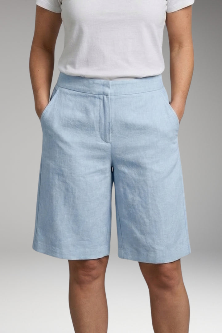 Women's Shorts with Elastic Waist and Side Pockets