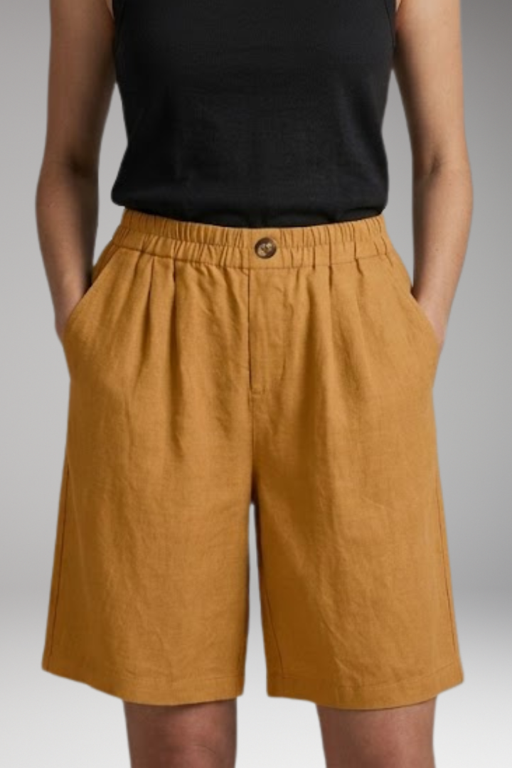 Women's Shorts with Elastic Waist and Side Pockets