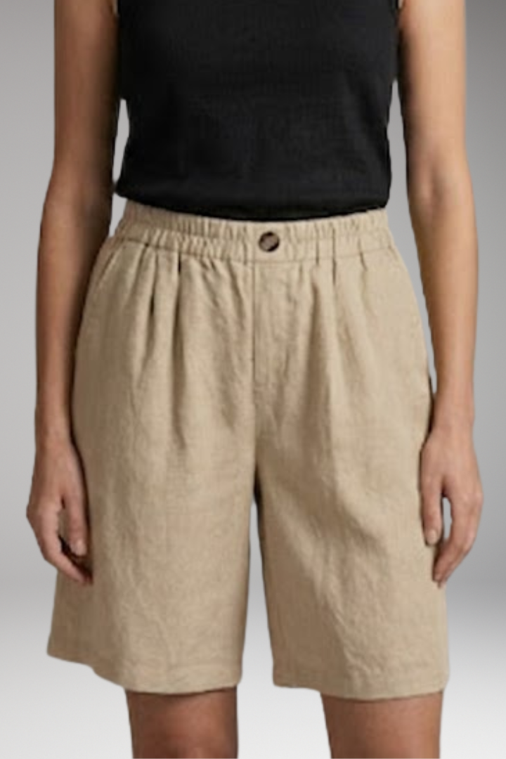 Women's Shorts with Elastic Waist and Side Pockets